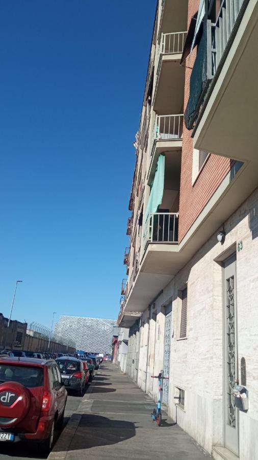A Due Passi Metro Italia '61 Turin Exterior photo